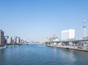 隅田川と街並み（蔵前橋からの風景）