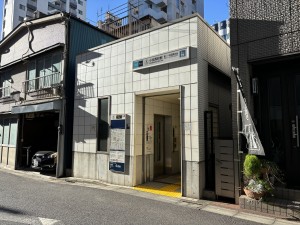 小伝馬町駅 中目黒方面エレベーター専用口