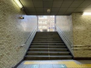 馬喰横山駅A1出口階段