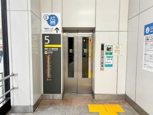 秋葉原駅　5番線ホーム行エレベーター