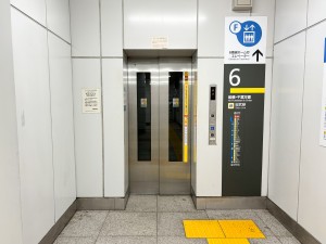 秋葉原駅　6番線ホーム行エレベーター