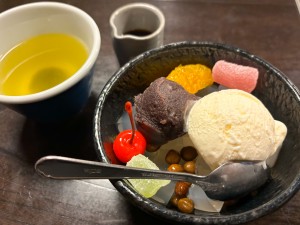 「甘味処 竹むら」クリームあんみつ